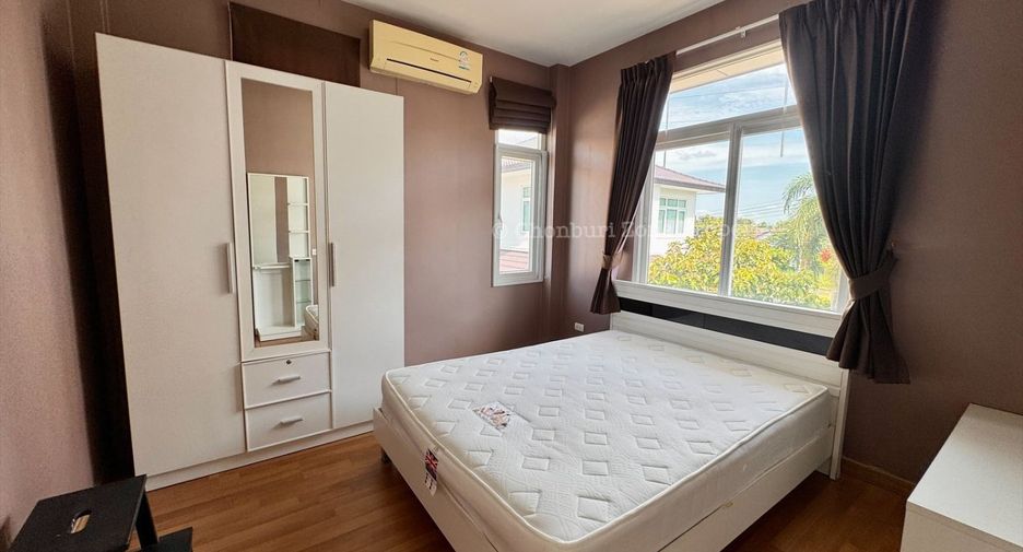 For sale 3 bedrooms house in Si Racha, Chonburi