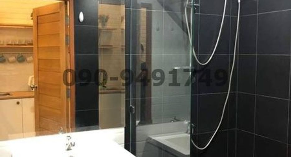 For rent 2 bedrooms house in Phra Nakhon, Bangkok