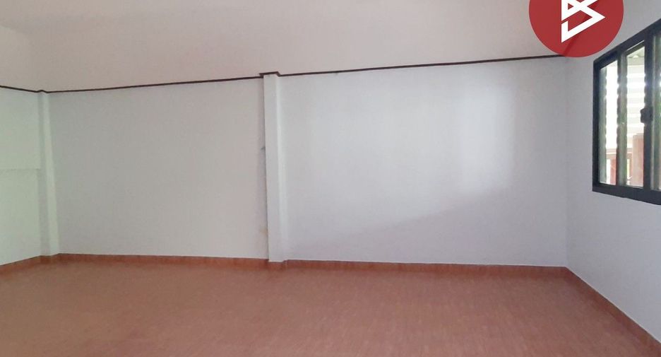 Casa en venta de 4 habitaciones en Ban Pho, Chachoengsao