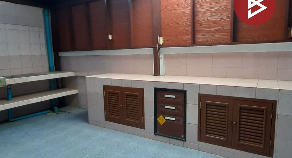 Casa en venta de 4 habitaciones en Ban Pho, Chachoengsao