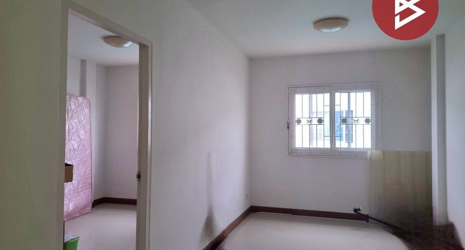 For sale 2 bedrooms townhouse in Mueang Chachoengsao, Chachoengsao