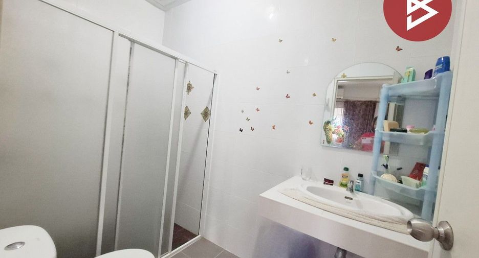 For sale 2 bedrooms townhouse in Mueang Chachoengsao, Chachoengsao