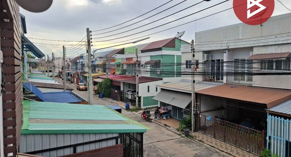 For sale 2 bedrooms townhouse in Mueang Chachoengsao, Chachoengsao