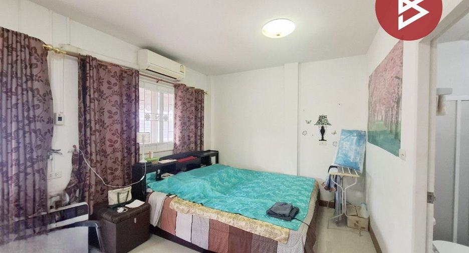 For sale 2 bedrooms townhouse in Mueang Chachoengsao, Chachoengsao