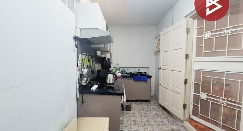 For sale 2 bedrooms townhouse in Mueang Chachoengsao, Chachoengsao