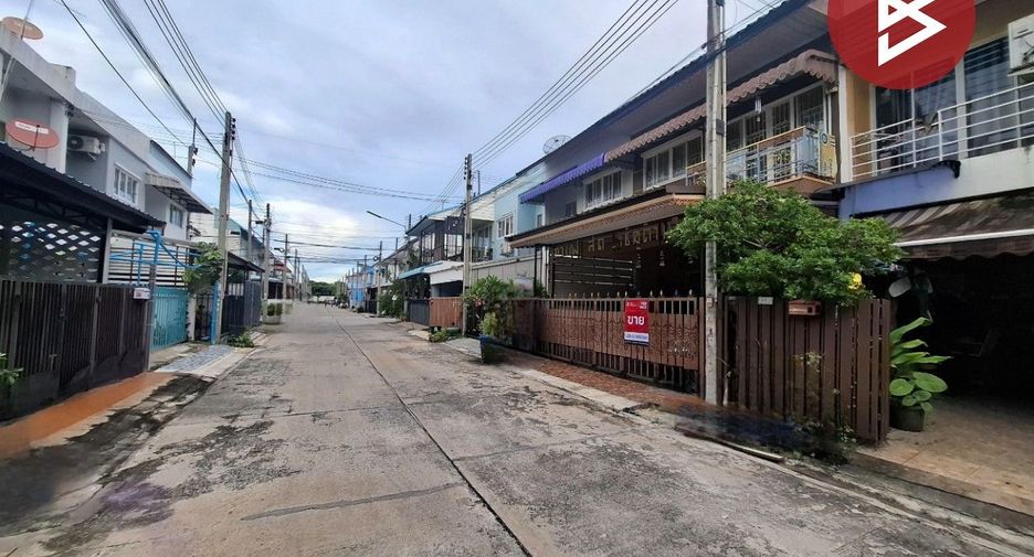 For sale 2 bedrooms townhouse in Mueang Chachoengsao, Chachoengsao