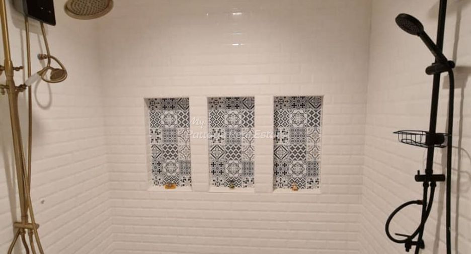 For sale 4 ベッドルーム house in Bang Lamung, Chonburi