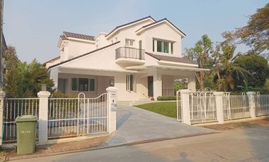 For rent 4 bedrooms house in Mueang Samut Prakan, Samut Prakan