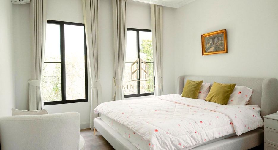 For sale 4 bedrooms house in Saphan Sung, Bangkok