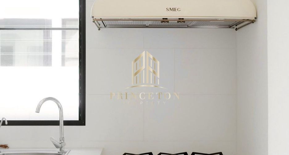 For sale 4 bedrooms house in Saphan Sung, Bangkok