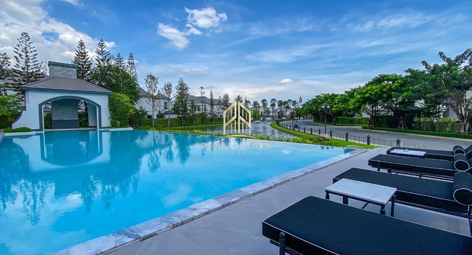 For sale 4 bedrooms house in Saphan Sung, Bangkok
