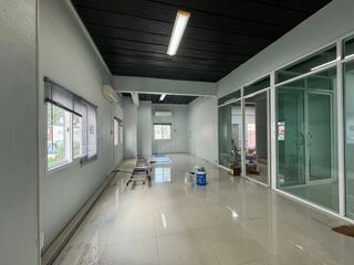 Büro zur Miete und zum Kauf mit 9 Zimmer in Mueang Chon Buri, Chonburi