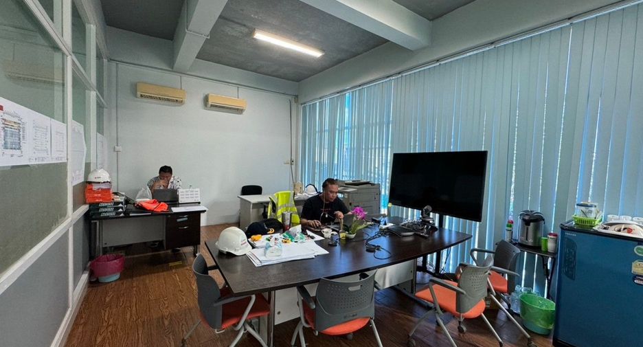 Büro zur Miete und zum Kauf mit 9 Zimmer in Mueang Chon Buri, Chonburi