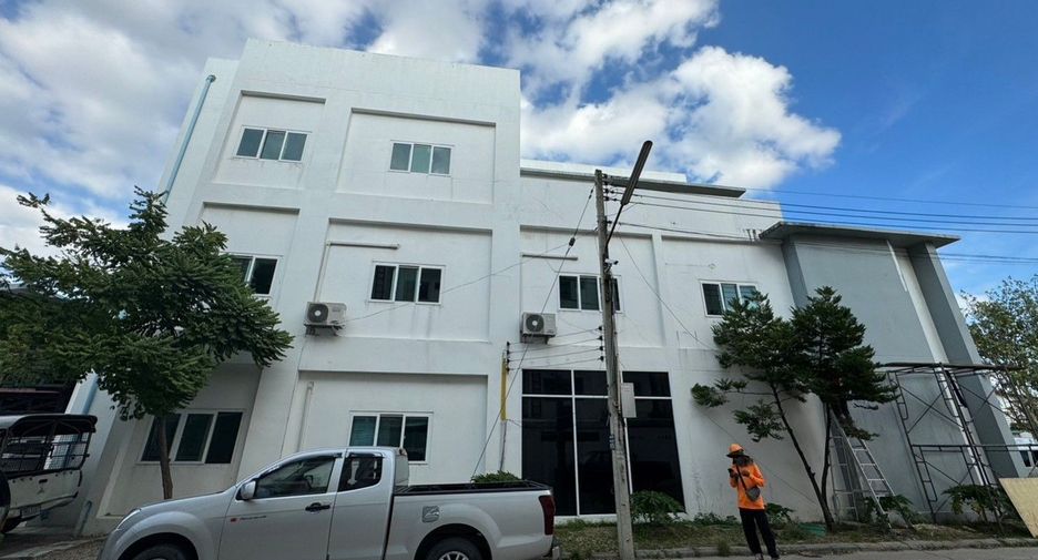 Büro zur Miete und zum Kauf mit 9 Zimmer in Mueang Chon Buri, Chonburi