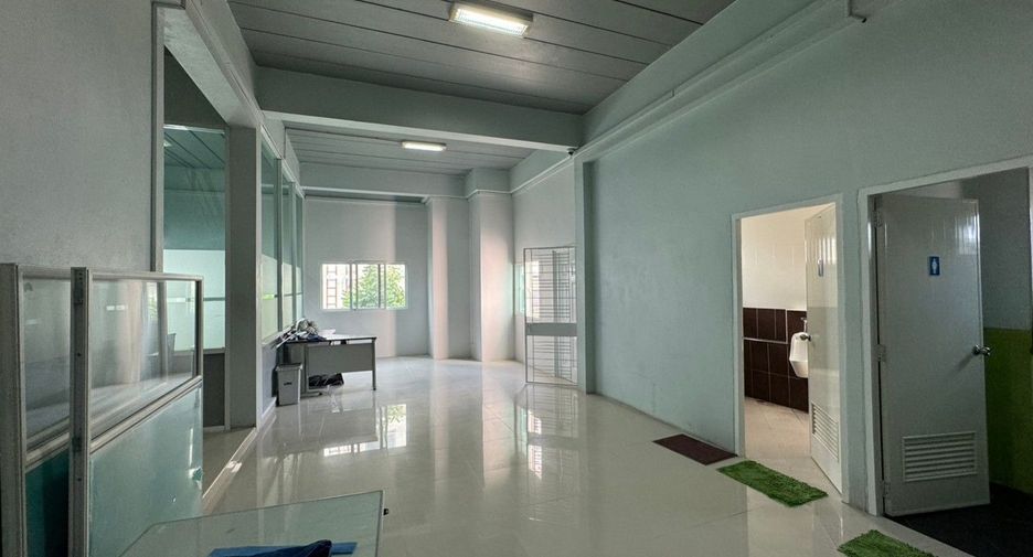 Büro zur Miete und zum Kauf mit 9 Zimmer in Mueang Chon Buri, Chonburi