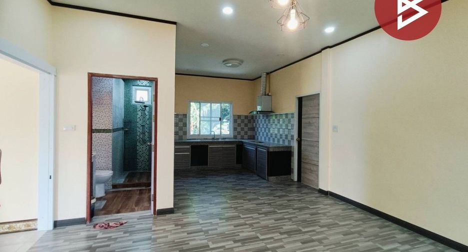 Casa en venta de 3 habitaciones en Phanat Nikhom, Chonburi