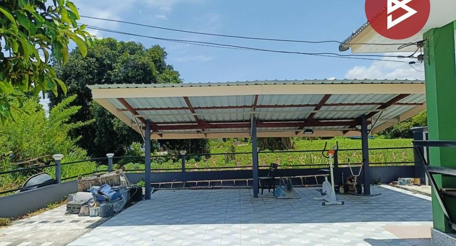Casa en venta de 3 habitaciones en Phanat Nikhom, Chonburi