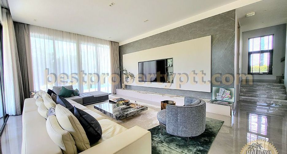 For sale 4 bedrooms villa in Bang Lamung, Chonburi