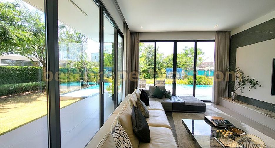 For sale 4 bedrooms villa in Bang Lamung, Chonburi