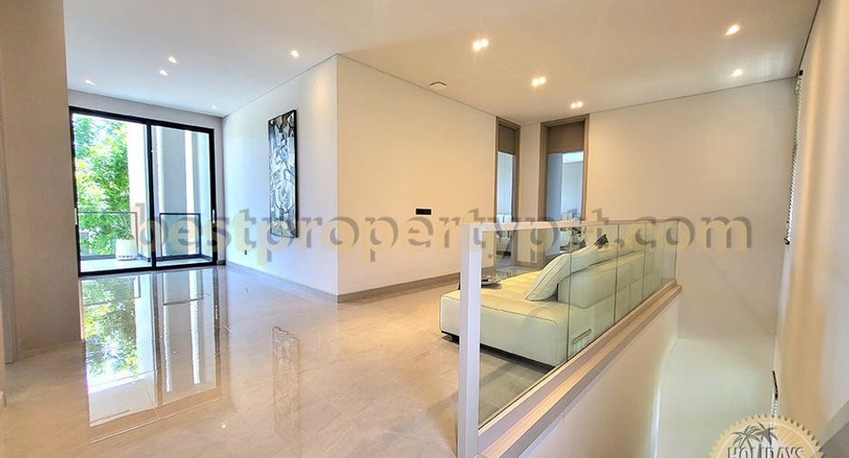 For sale 4 bedrooms villa in Bang Lamung, Chonburi