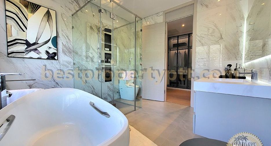 For sale 4 bedrooms villa in Bang Lamung, Chonburi