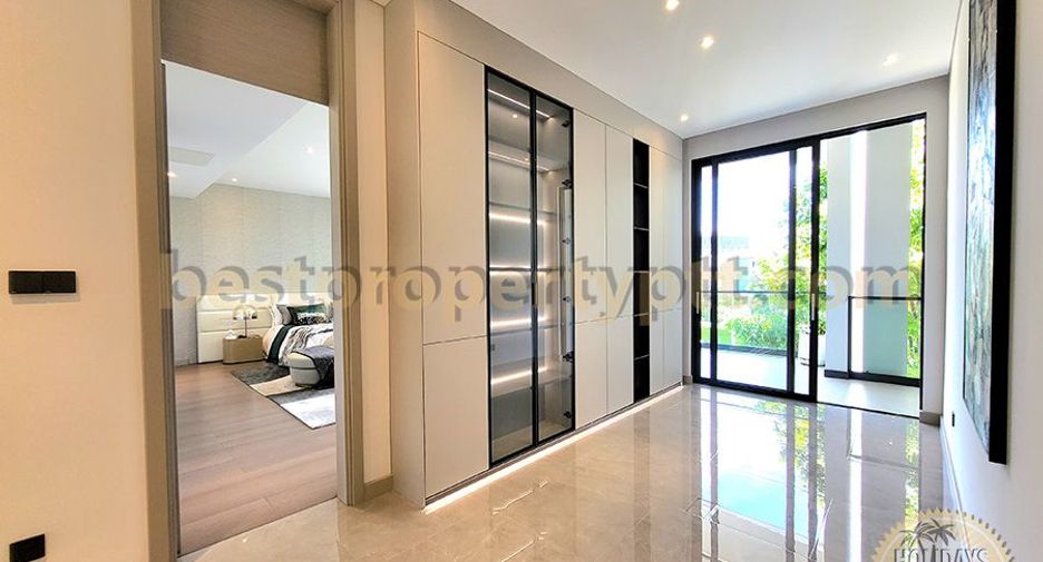 For sale 4 bedrooms villa in Bang Lamung, Chonburi