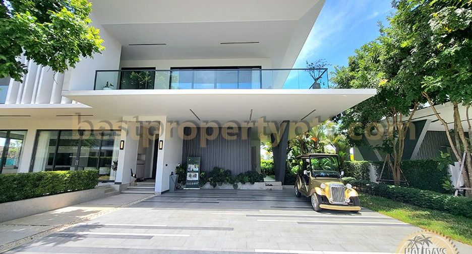 For sale 4 bedrooms villa in Bang Lamung, Chonburi
