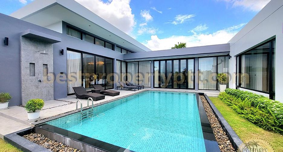 For sale 3 bedrooms villa in Bang Lamung, Chonburi
