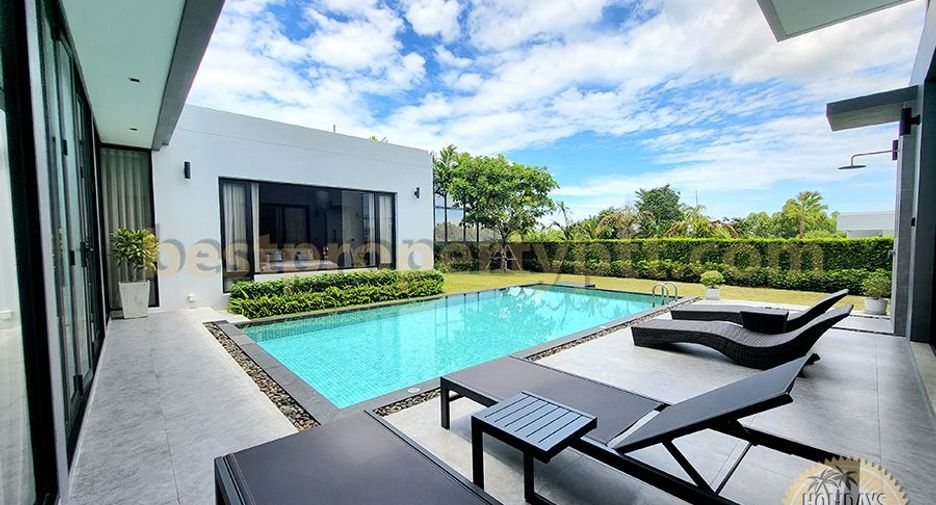 For sale 3 bedrooms villa in Bang Lamung, Chonburi