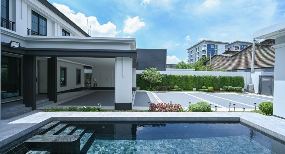 For rent and for sale 4 bedrooms house in Mueang Samut Prakan, Samut Prakan