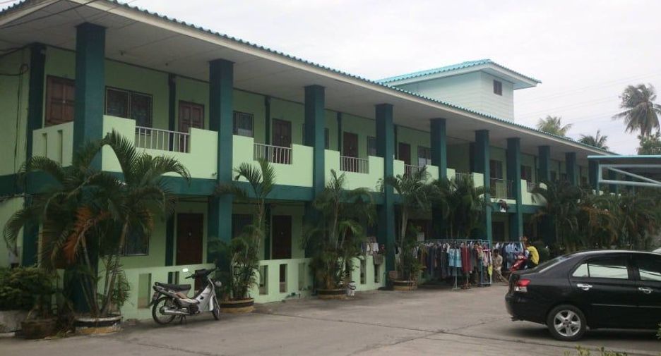 À vendre 100 chambres hôtel à Si Racha, Chonburi