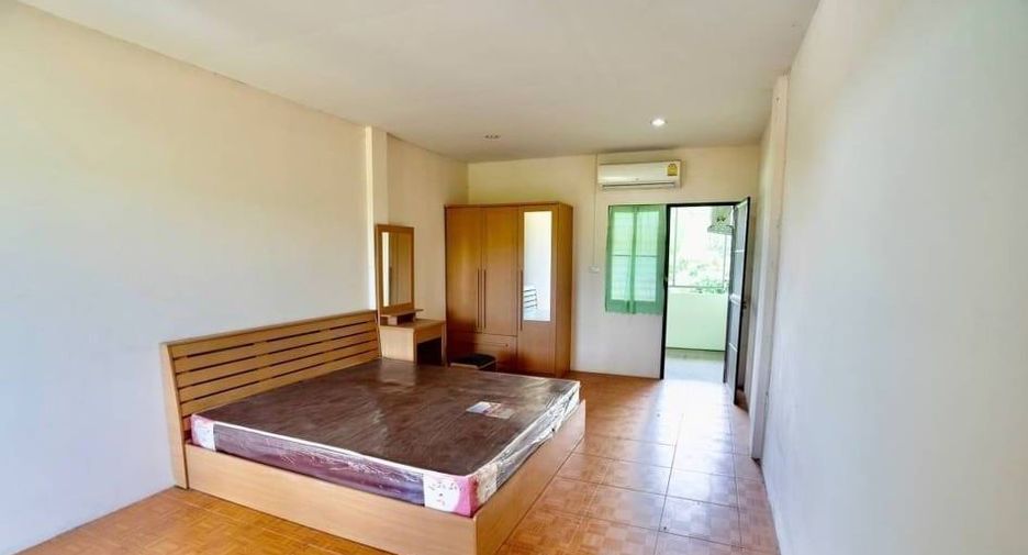 À vendre 100 chambres hôtel à Si Racha, Chonburi