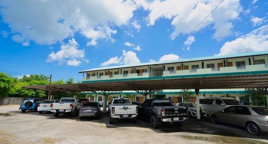À vendre 100 chambres hôtel à Si Racha, Chonburi