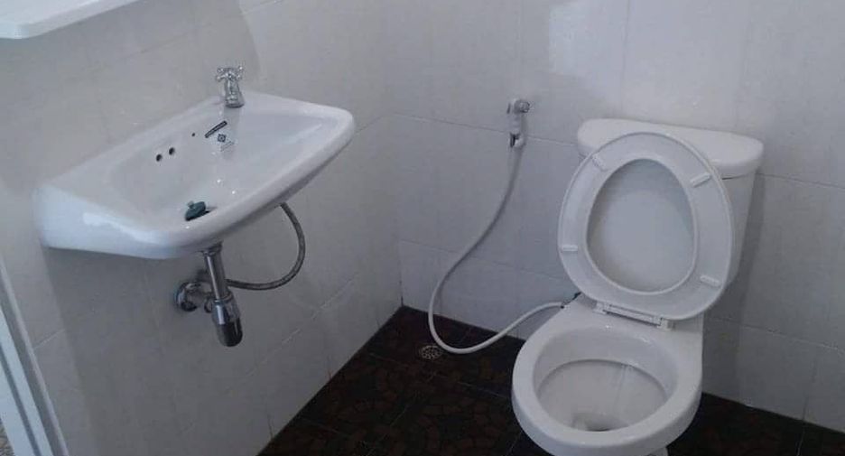 À vendre 100 chambres hôtel à Si Racha, Chonburi