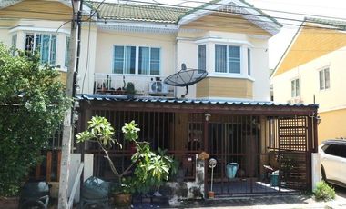 À vendre 3 chambres maison de ville à Bang Khun Thian, Bangkok