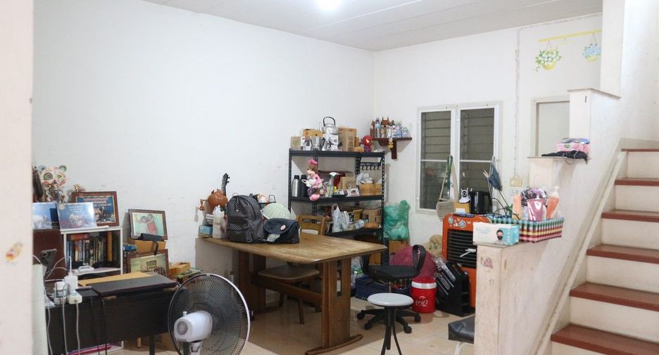For sale 3 bedrooms townhouse in Bang Khun Thian, Bangkok