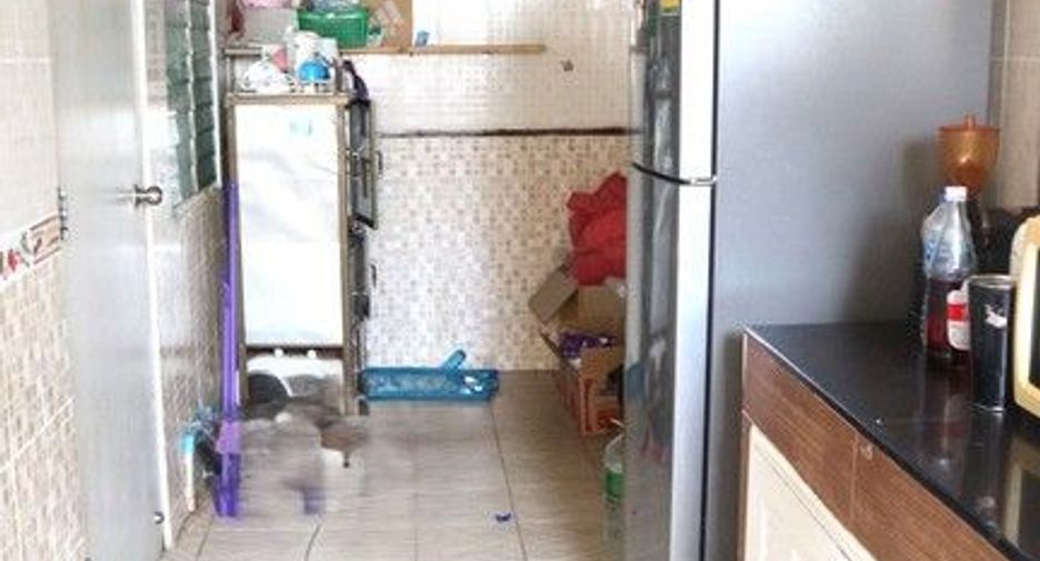 For sale 3 bedrooms townhouse in Bang Khun Thian, Bangkok