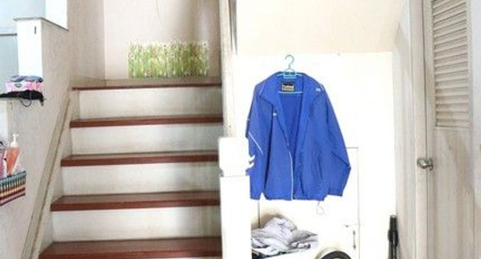 For sale 3 bedrooms townhouse in Bang Khun Thian, Bangkok