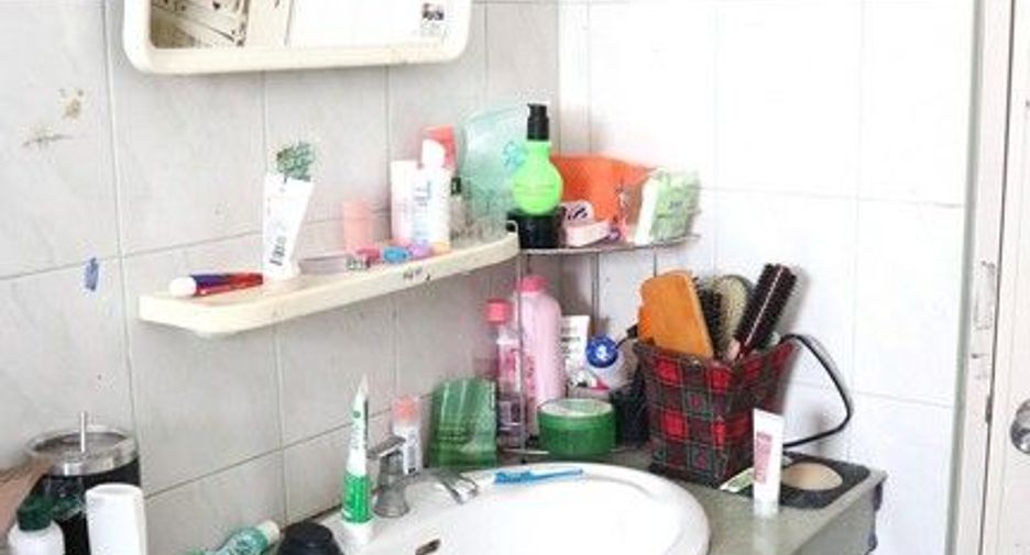 For sale 3 bedrooms townhouse in Bang Khun Thian, Bangkok