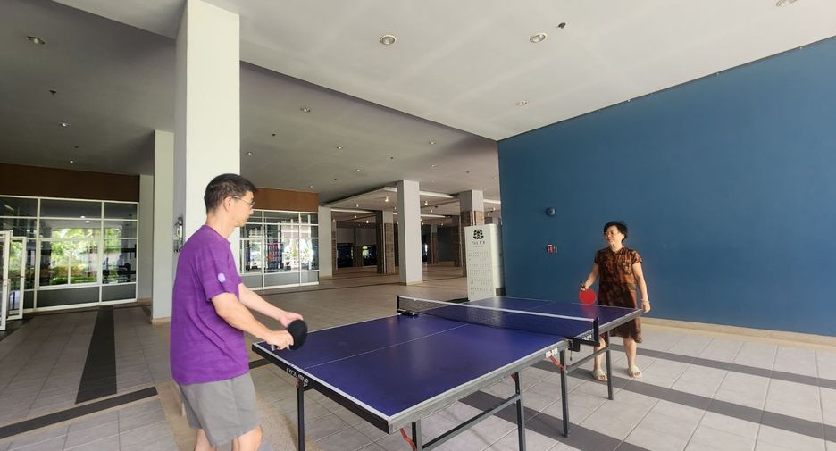 For sale 1 bed condo 