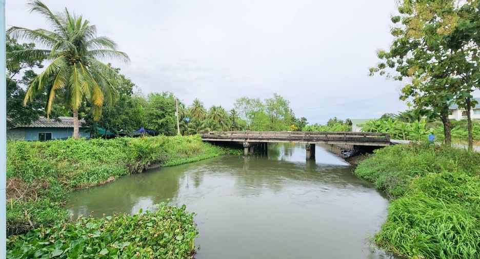 À vendre terrain à Krathum Baen, Samut Sakhon