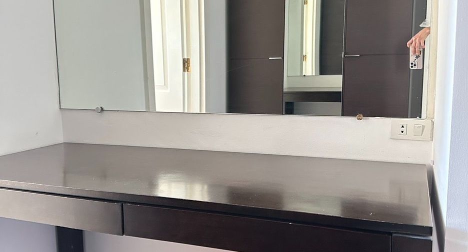 Condo en alquiler de 2 habitaciones en Pathum Wan, Bangkok