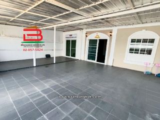 Продажа 4 спальни таунхаус в Khlong Luang, Патумтани