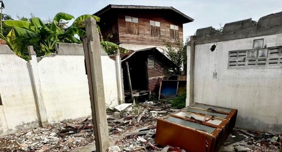 Casa en venta de estudio en Mueang Nakhon Sawan, Nakhon Sawan