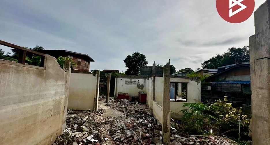 Casa en venta de estudio en Mueang Nakhon Sawan, Nakhon Sawan