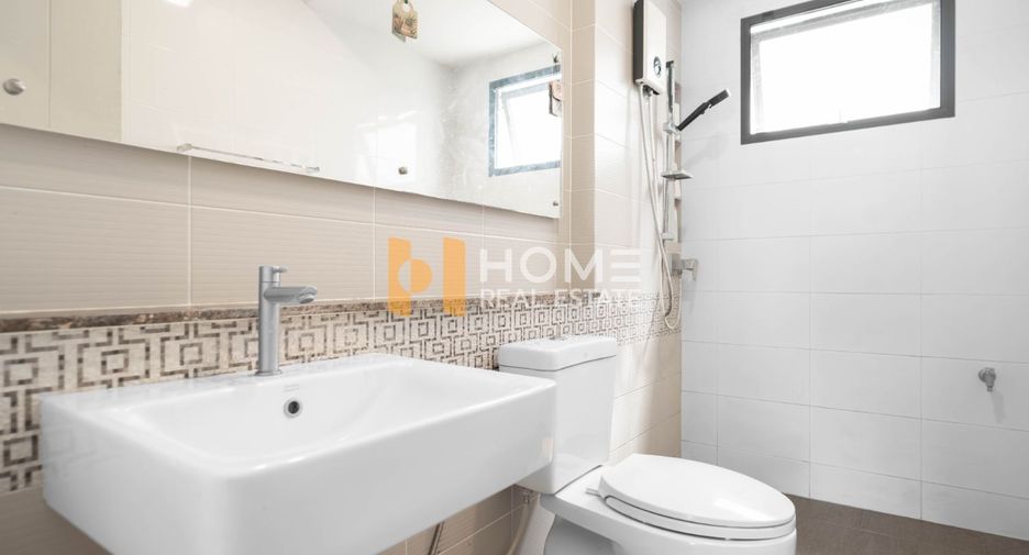 For sale 4 bedrooms house in Prawet, Bangkok