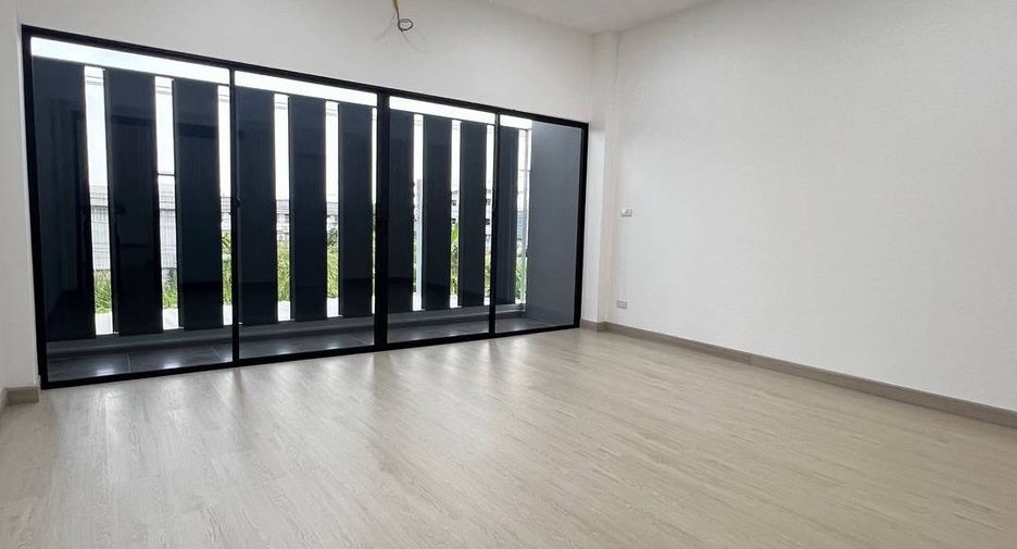 For rent そして for sale 3 ベッドルーム retail Space in Lam Luk Ka, Pathum Thani