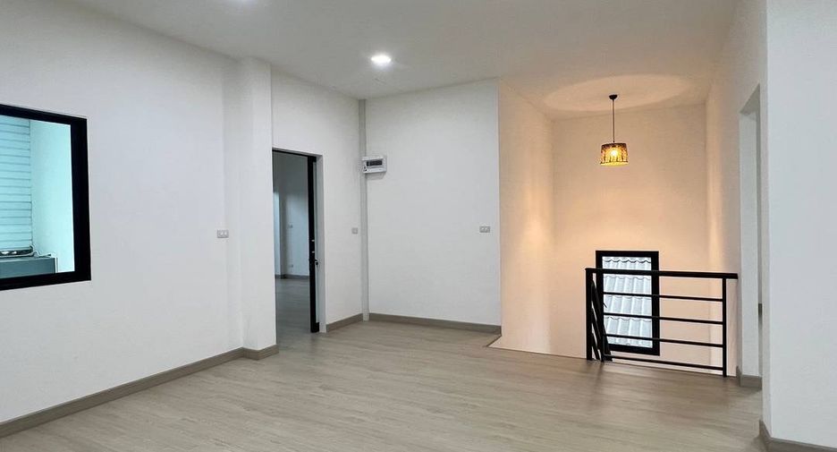 For rent そして for sale 3 ベッドルーム retail Space in Lam Luk Ka, Pathum Thani