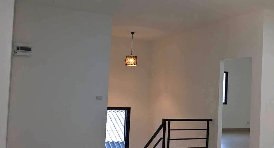 For rent そして for sale 3 ベッドルーム retail Space in Lam Luk Ka, Pathum Thani