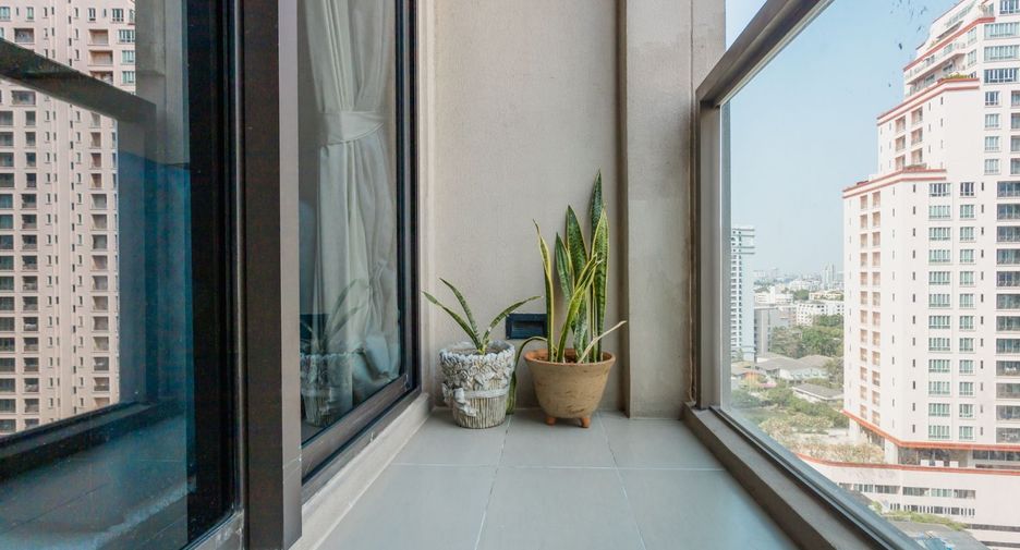 Wohnung zur Miete mit 2 Zimmer in Khlong Toei, Bangkok